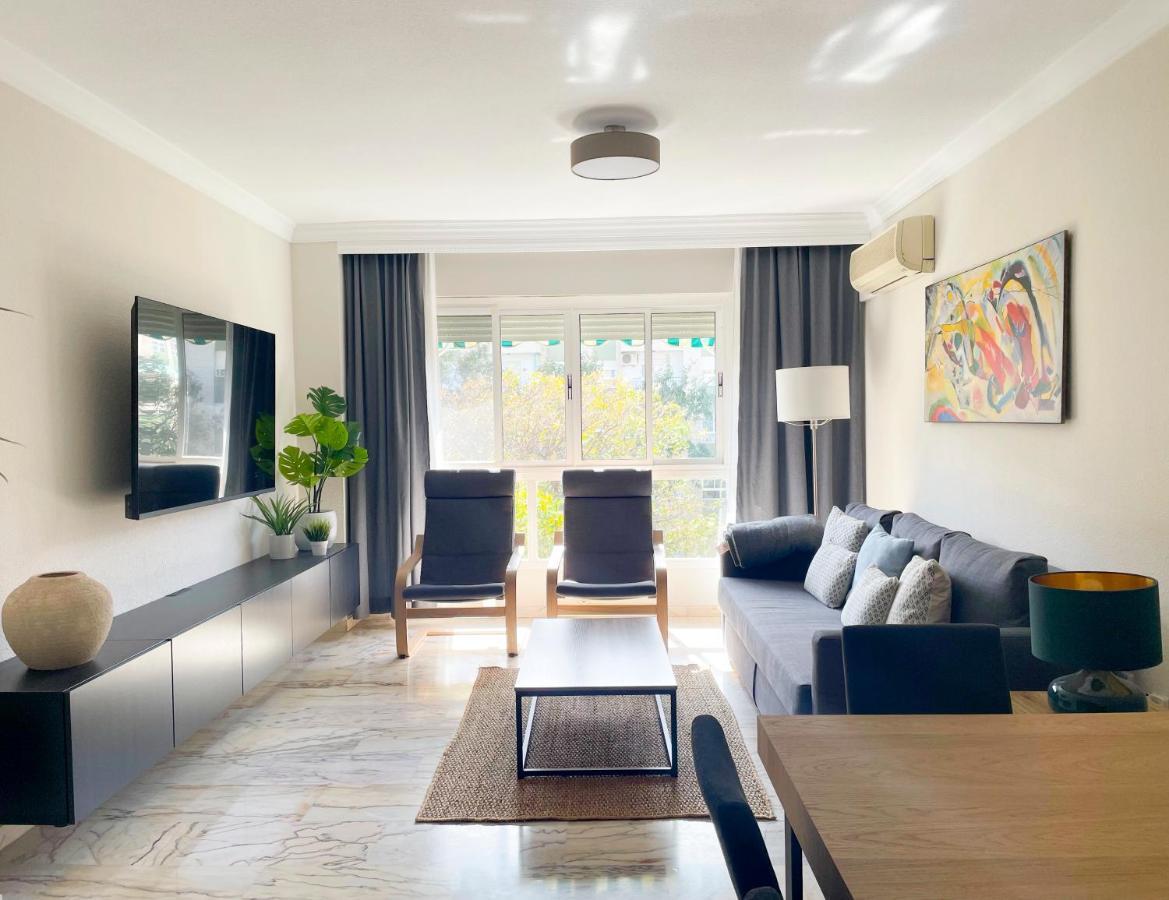 Апартаменты Holidays2Malaga Tomas De Echeverria 150 Mts To Beach & High Speed Wifi & Parking Экстерьер фото