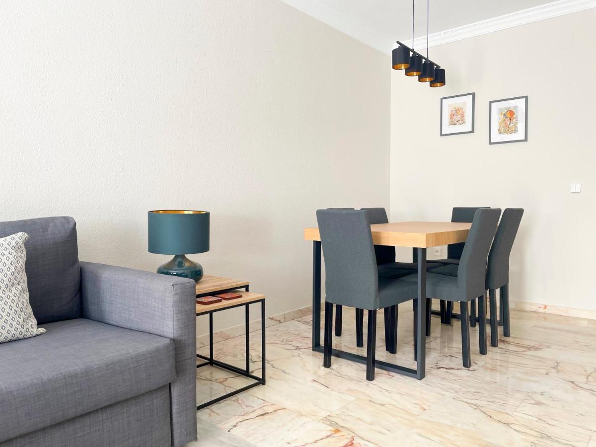 Апартаменты Holidays2Malaga Tomas De Echeverria 150 Mts To Beach & High Speed Wifi & Parking Экстерьер фото