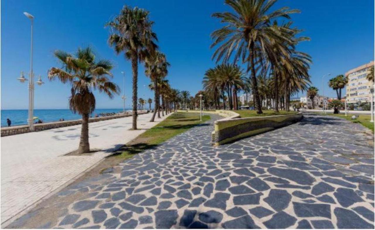 Апартаменты Holidays2Malaga Tomas De Echeverria 150 Mts To Beach & High Speed Wifi & Parking Экстерьер фото