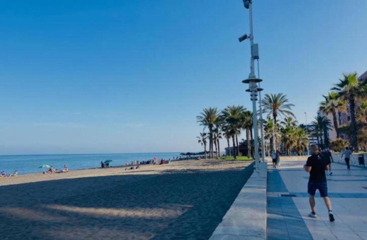 Апартаменты Holidays2Malaga Tomas De Echeverria 150 Mts To Beach & High Speed Wifi & Parking Экстерьер фото